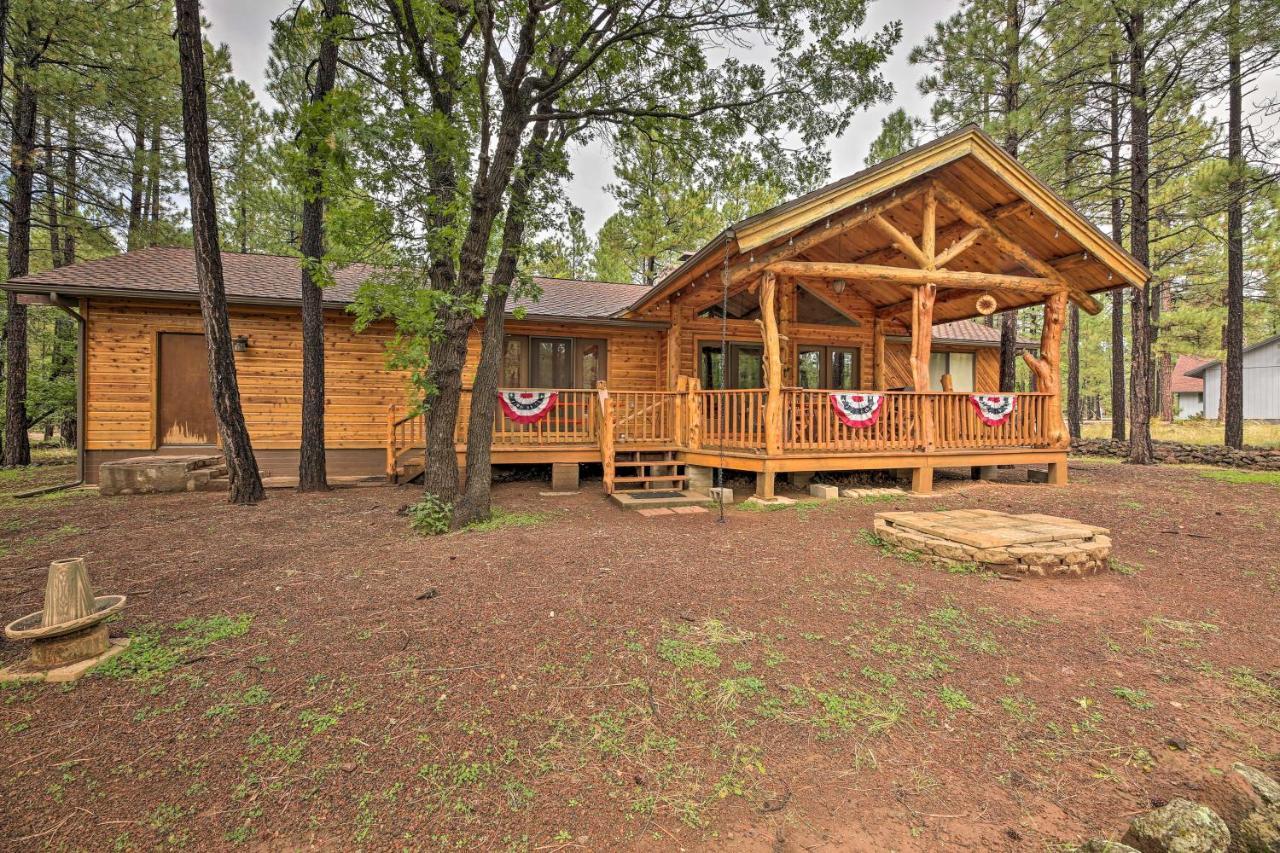 Lush Pinetop Retreat With Large Deck And Wooded Yard! エクステリア 写真